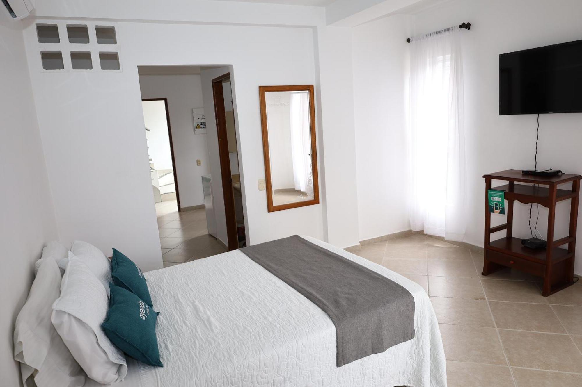 Ayenda Torre 2 Hotel Apartado Exterior photo
