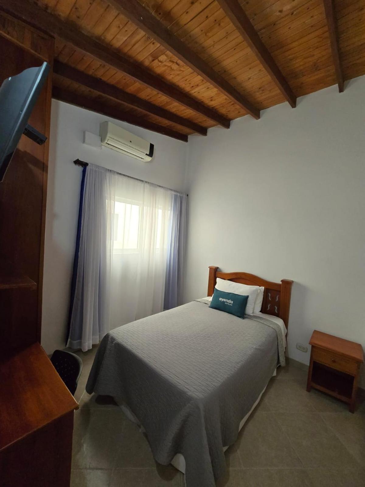 Ayenda Torre 2 Hotel Apartado Exterior photo